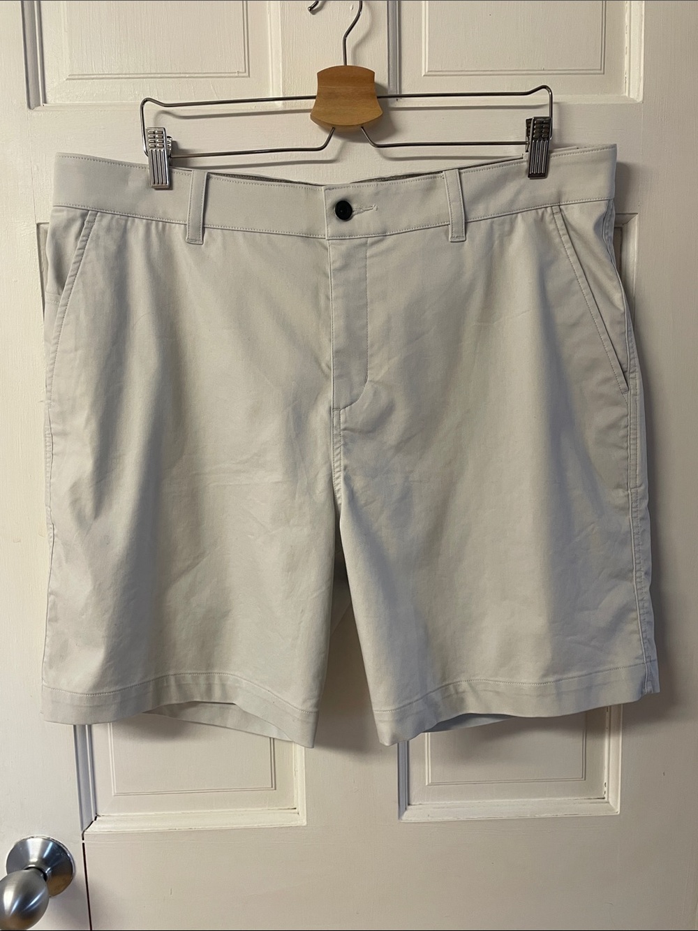 Nike Drifit grey golf shorts NWT men’s size 38